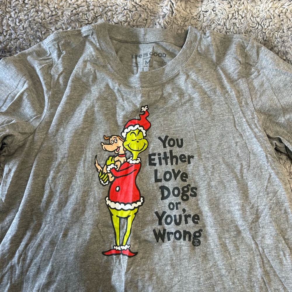 Gray Graphic Tee with Grinch and Dog Print